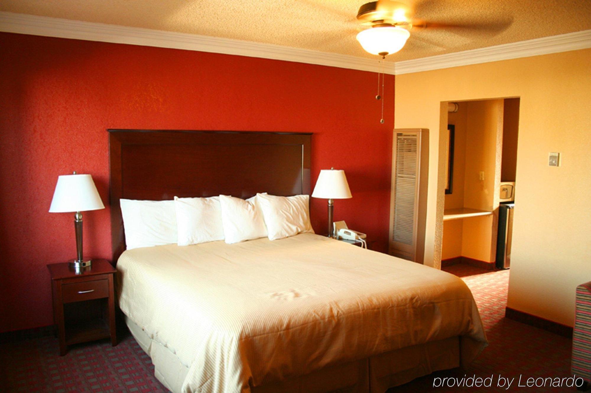 Pacific Inn And Suites Long Beach Zewnętrze zdjęcie